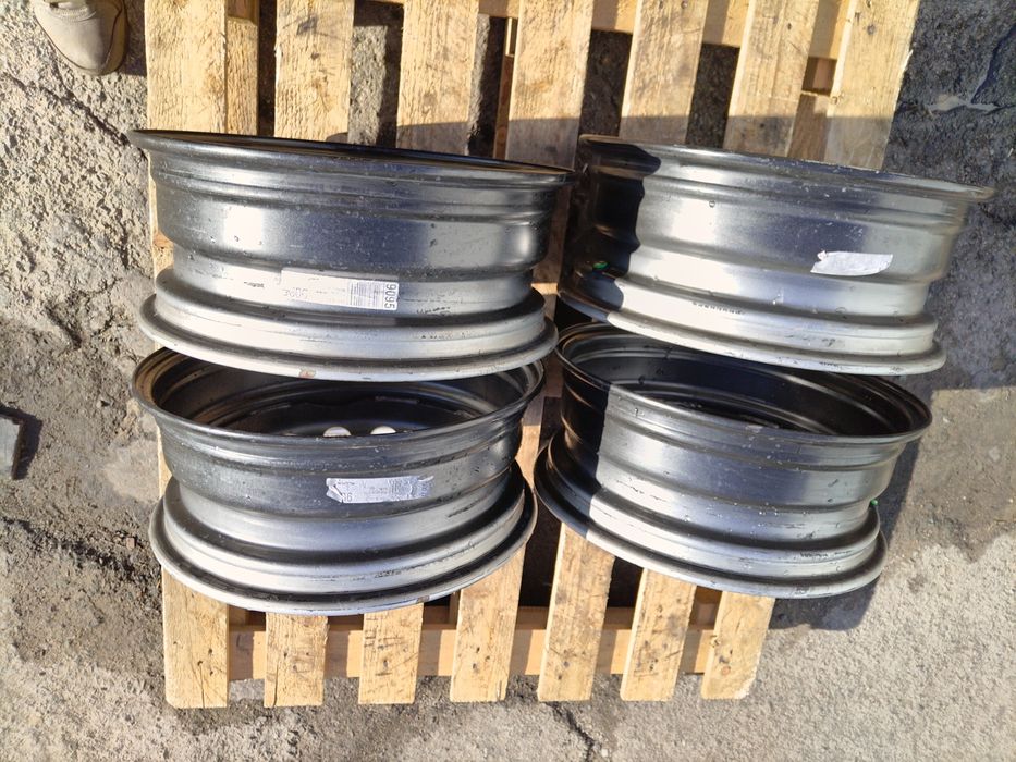 16 цола 5 х 112 мм Мерцедес Вито ЧИСТО НОВИ - 6 Инча / ЕТ 54