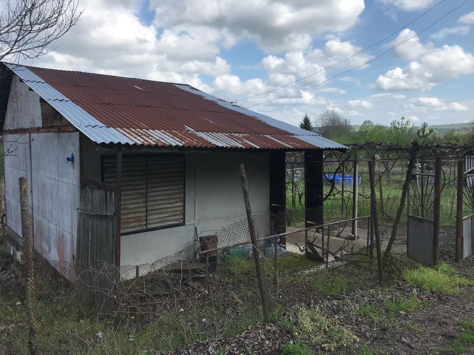 Продавам вила м-ст Малкият Хълм