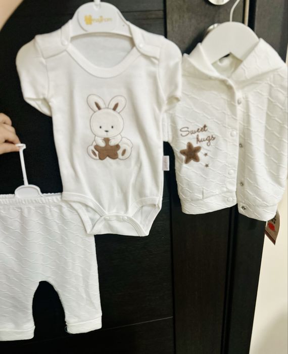Set nou nascut 62 - body, pantalon si hanorac