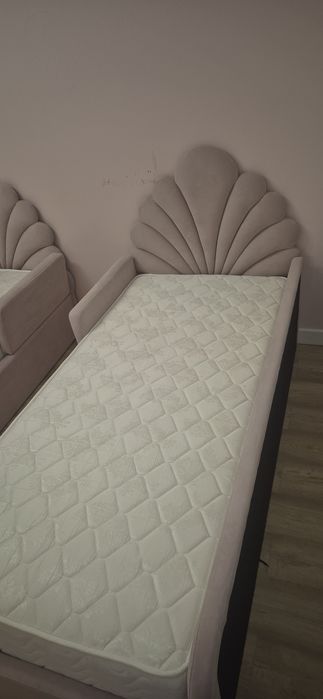 детская кровать две штуки