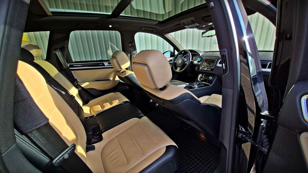 Vând Touareg Facelift R-LINE