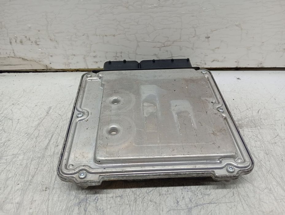 Calculator motor ECU 03G906016CB Volkswagen Golf 5 (2003 - 2009)