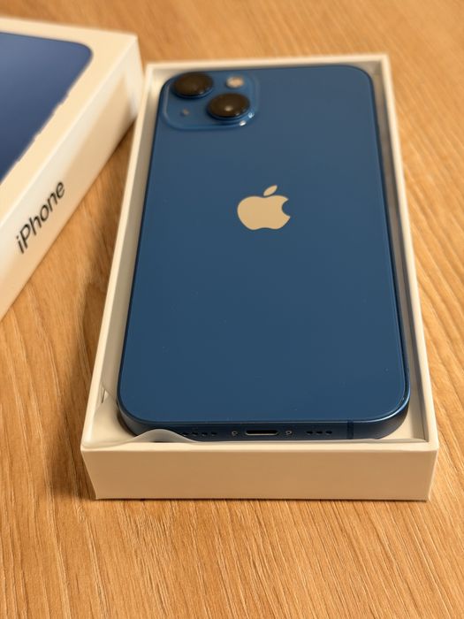 Iphone 13 Blue 128GB +подарък