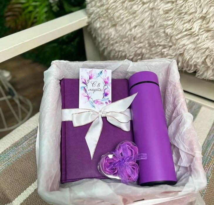 Корпоративные подарки на 8 марта.