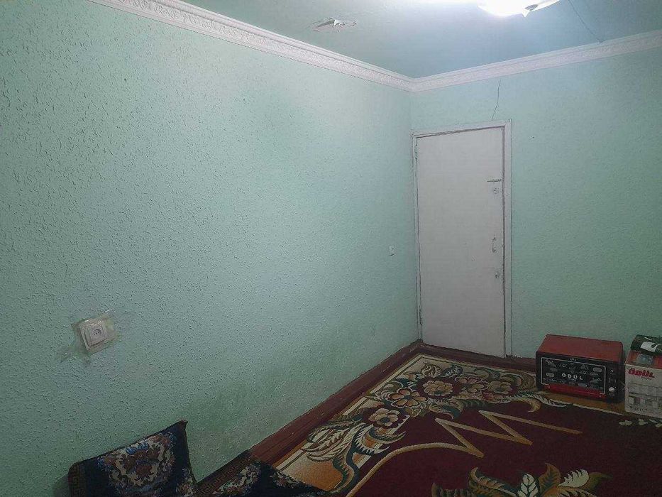 Продаётся квартира 2 комн.  4  этажом Сагдиана 28 дом