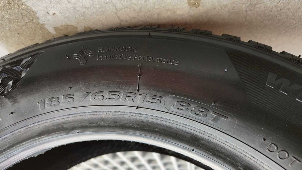 Set 4 anvelope de iarna hankook 185/65/R15 dot 35/24 pret.700 lei