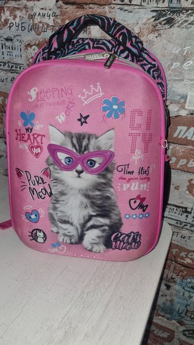 Отдам рюкзак для девочки