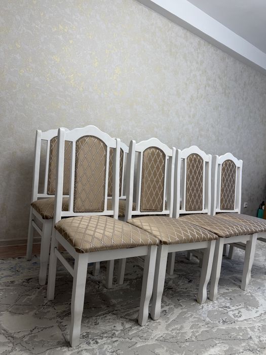 Продам Стулья 8 шт