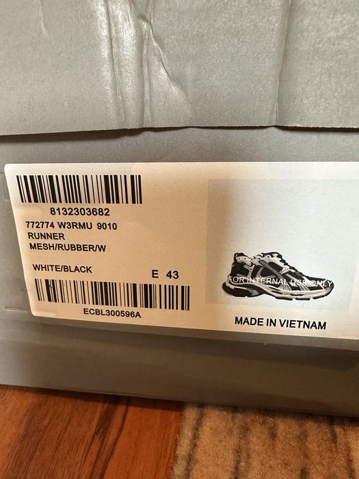 Balenciaga Runner White Black