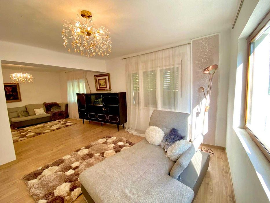 Casa cu farmec boem de vanzare in Moneasa