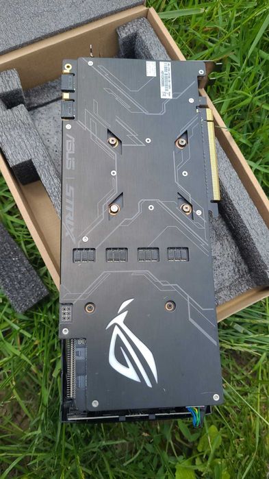 Placa video ASUS rog Strix GTX 1080 ROG de 8GB DDR5 256-bit Iasi • OLX.ro