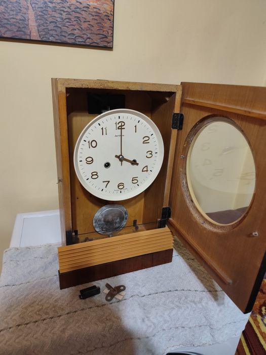 Стенен Руски механичен часовник