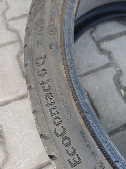 Гуми 245/35/21 Континентал