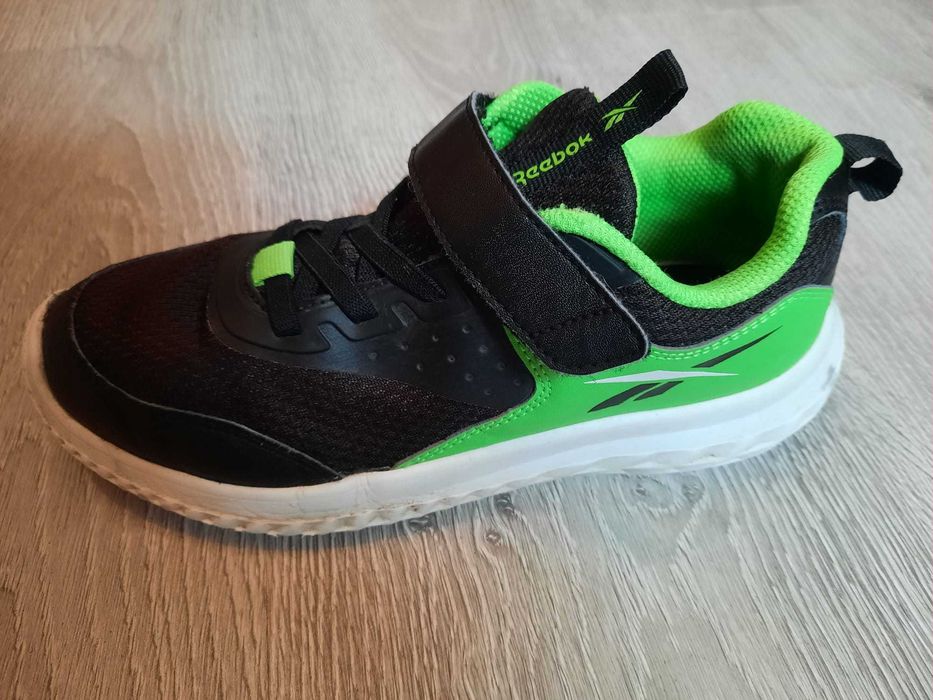 Pantof Reebok marimea 34