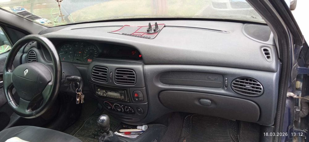 Vand Renault Megan pentru dezmembrat sau reparat