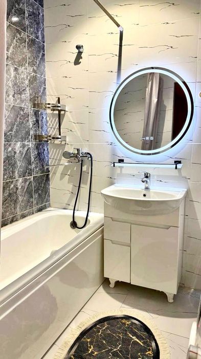 Новостройке продается квартира ор-р улица Иззат-58  3/2/8  86м2