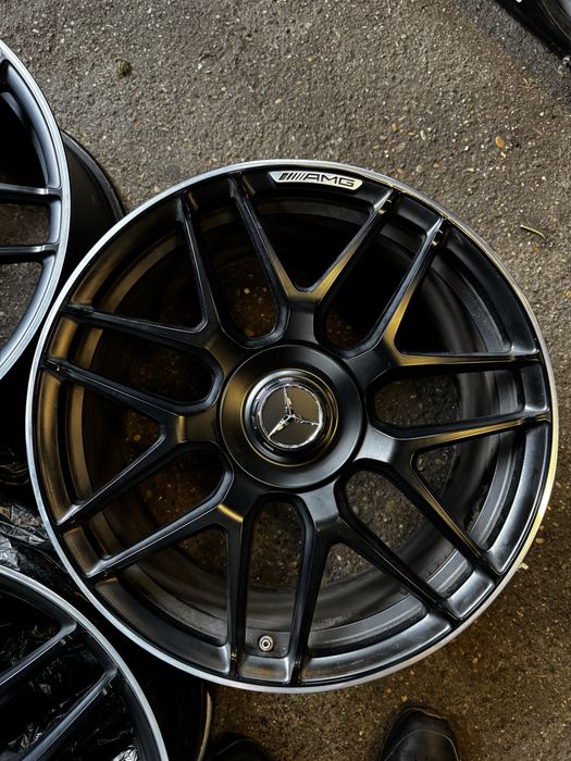 Оригинални Mercedes AMG 19” ковани джанти спорт пакет капачки емблема