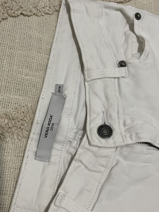 Blugi slim fit albi Vero Moda, marimea S