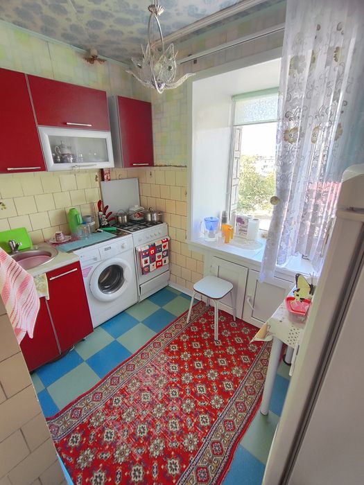 Продается 2-комн (3-10а, 4 эт)