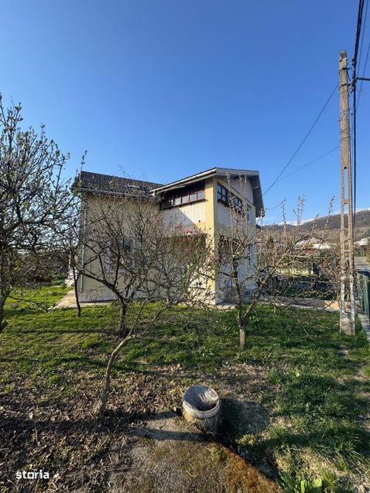 Vila premium Tautii de Sus, 250 mp, teren 14 ari, tenis & panorama