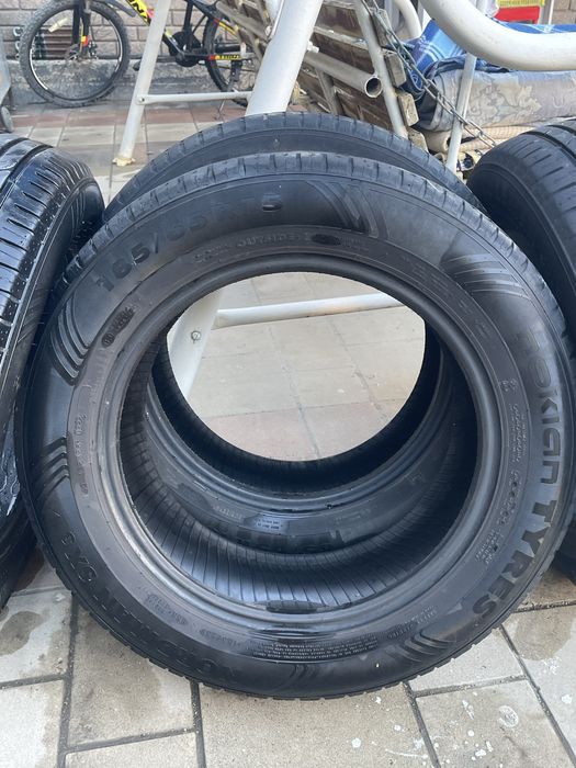 Продам шины на 15 nokian