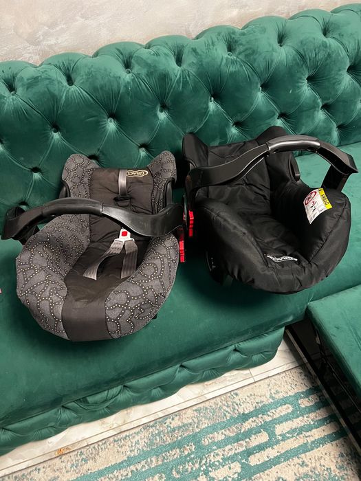 Ofer spre vanzare Scoica Graco ( ambele incluse in pret)