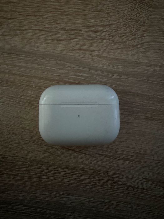 Ofer spre vanzare Airpods Pro gen 1