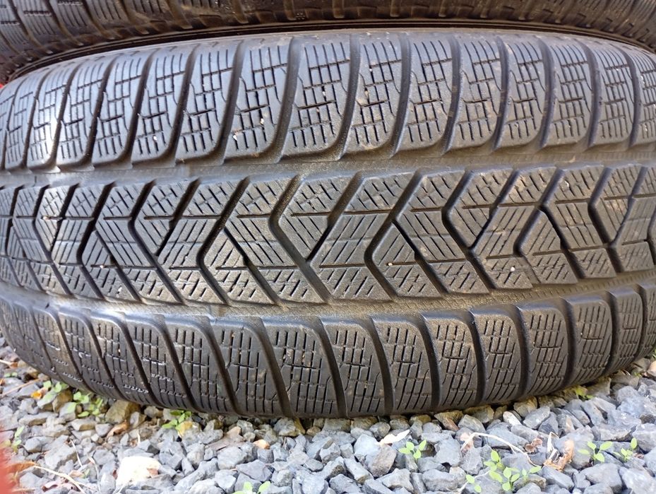 Anvelope 235/55/18 Pirelli