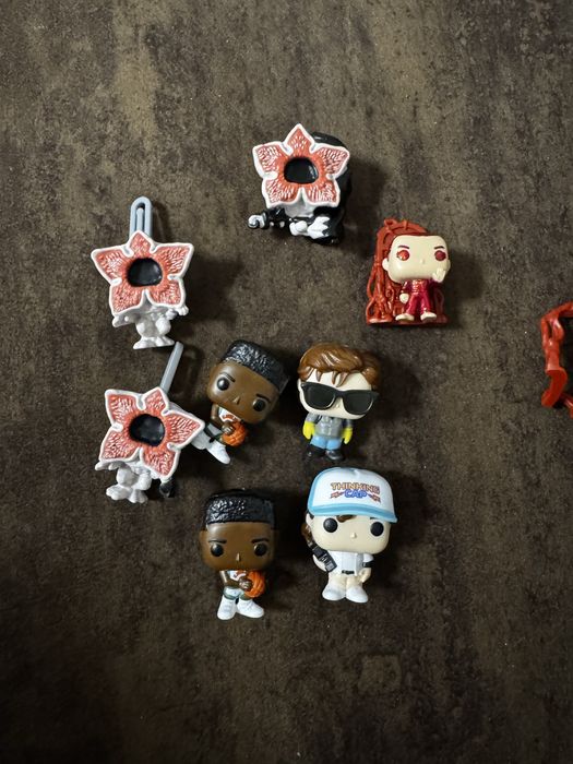 Фигурки Kinder Joy Stranger Things
