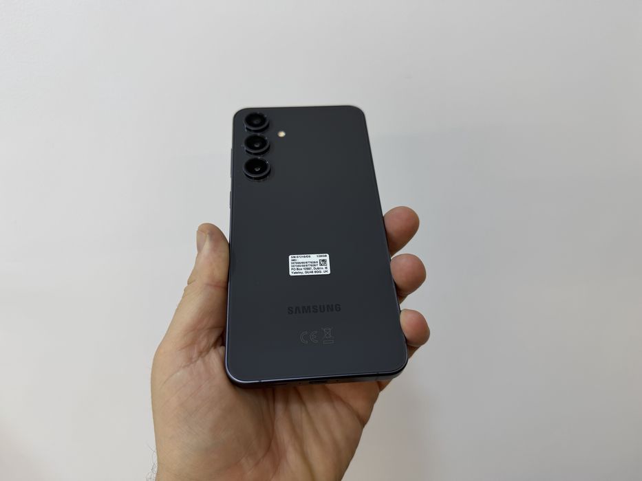 Samsung Galaxy S24 FE 5G, 128 gb, 8 gb ram, Graphite, dual sim