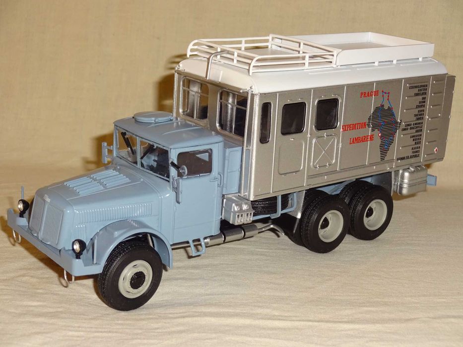 Масштабные модели 1/43 продам.