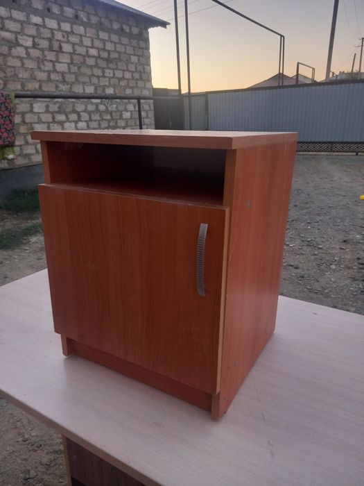 Тумбочки и  раковины