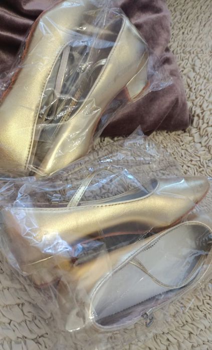 Туфли танцевальные для девочек.