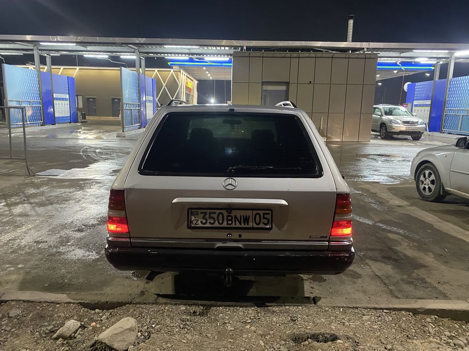 Продам Мерседес Е220 плита матор