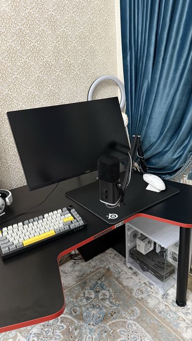 Игровой стол для компьютера