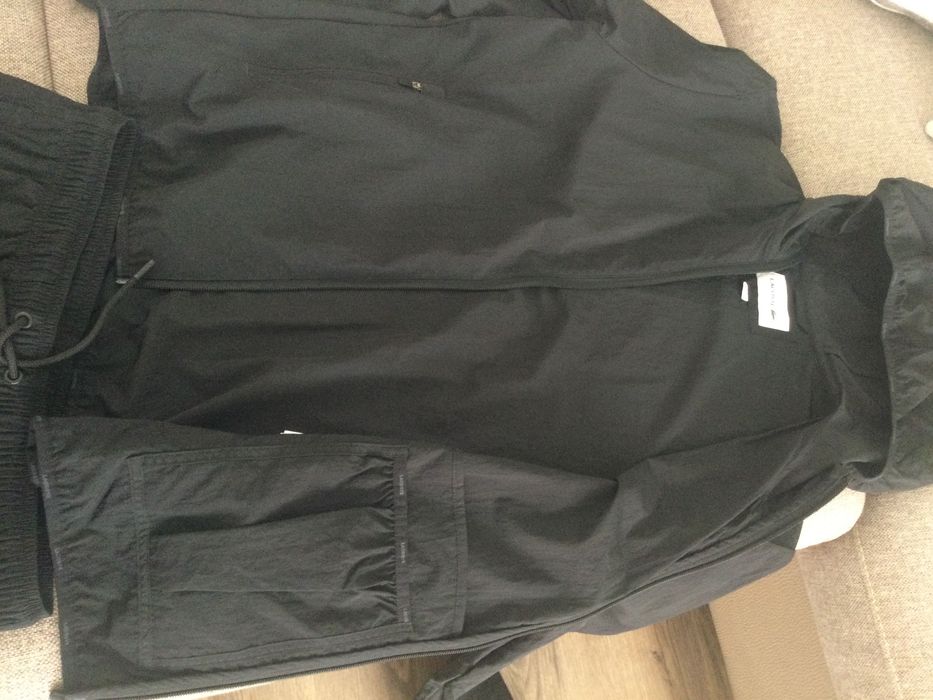 LACOSTE,чисто нов карго комплект. Худи и карго панталони,размер S