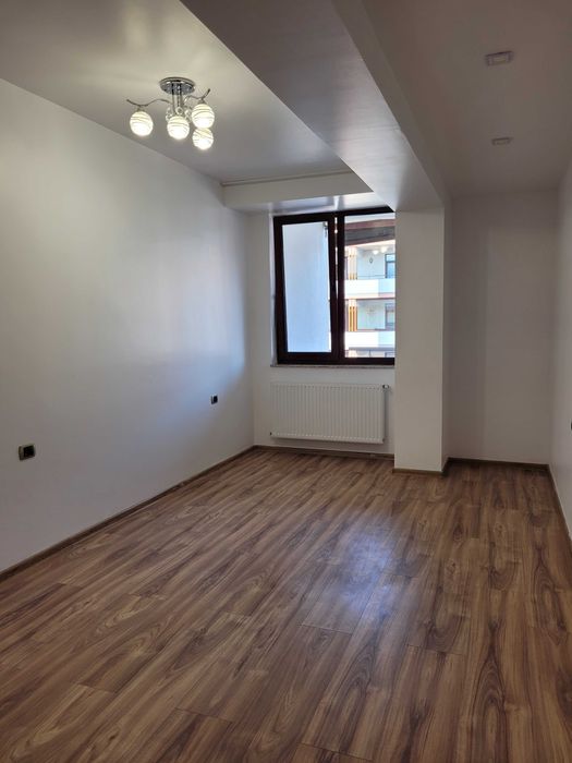 Apartamen 3 camere de inchiriat Isaran, Tractorul