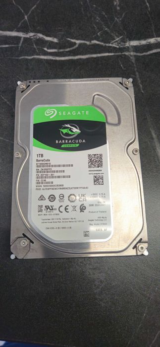 Seagate BarraCuda  1 TB (modelul ST1000DM010).