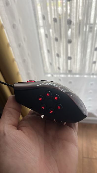 Mouse razer naga hex 5600 dpi