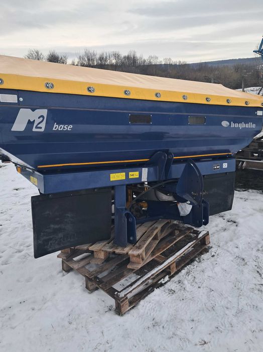 Vand balotera si masina de ingrasamant