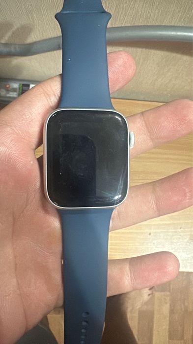 Продам Apple Watch SE 44mm 2024