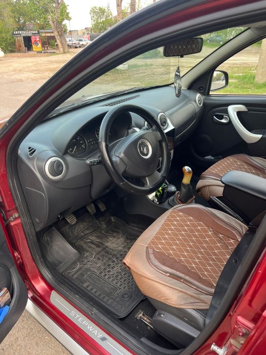 Продам Renault Sandero Stepway 2014