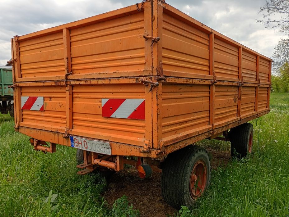 Vând Remorca Cereale