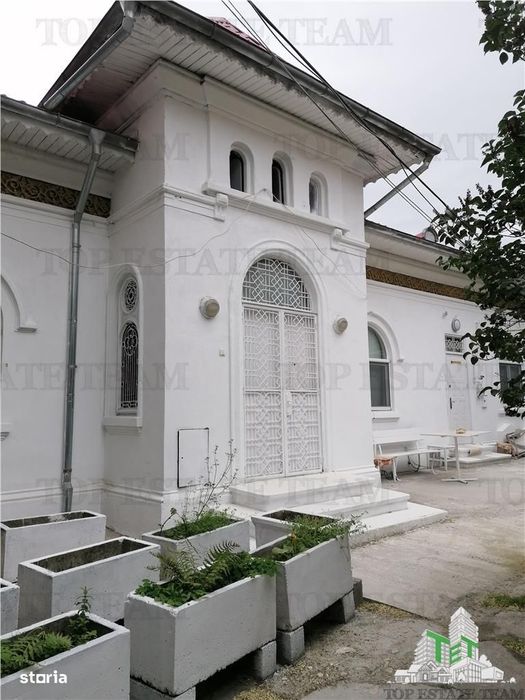 Casa interbelica de vanzare in zona Mosilor