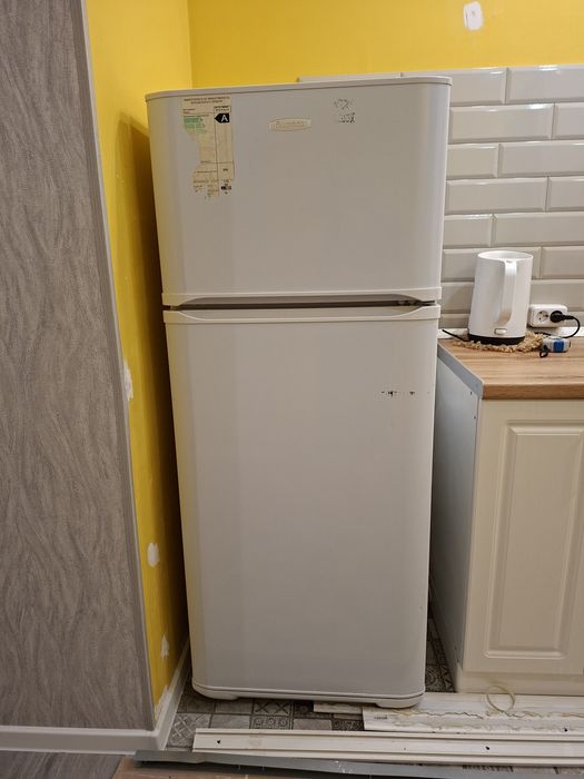 Холодильник Бирюса