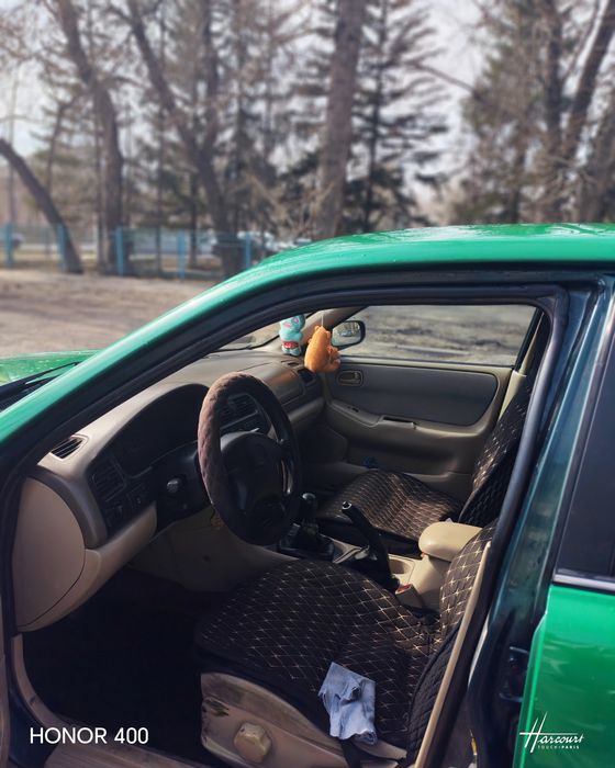 Машина Мазда 626  срочная продажа