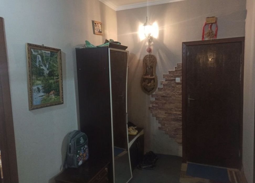 Продаётся на А.Югнаки 3ком