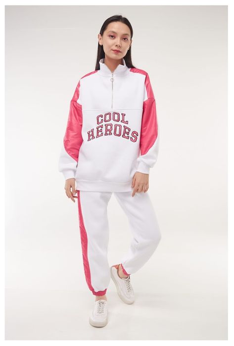 Спортивный костюм женский