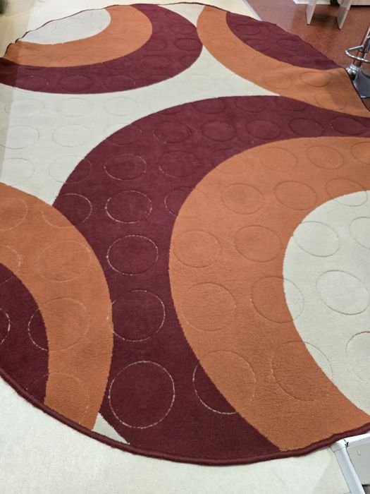 Продам ковер овальный 3*2 м, чистый, Турция