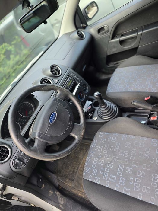 FORD Fiesta 2005 — imagine 4